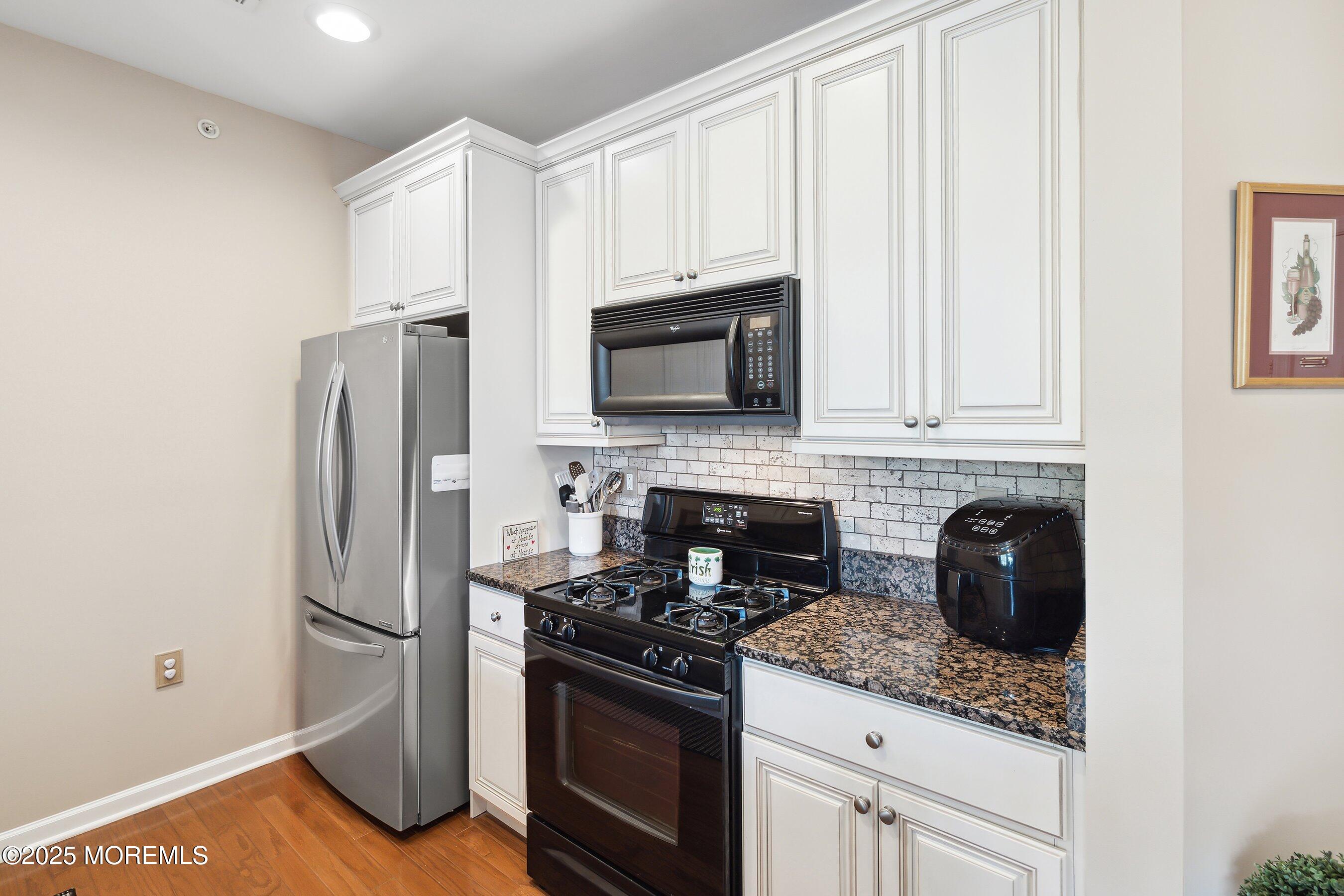 232 Sophee Lane, Lakewood, New Jersey image 11