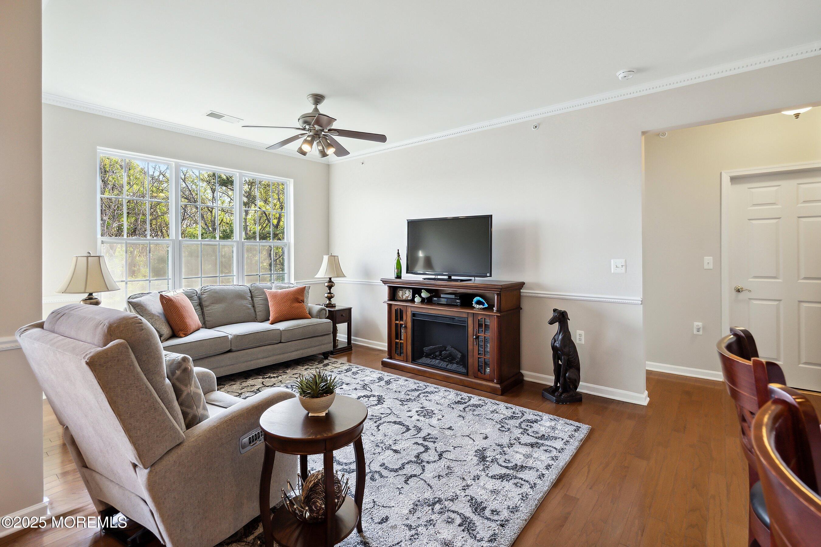 232 Sophee Lane, Lakewood, New Jersey image 13