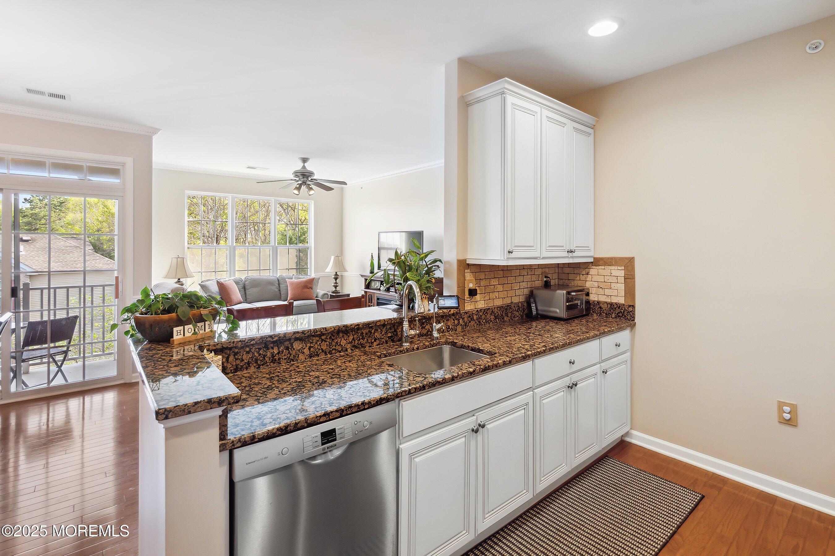 232 Sophee Lane, Lakewood, New Jersey image 10