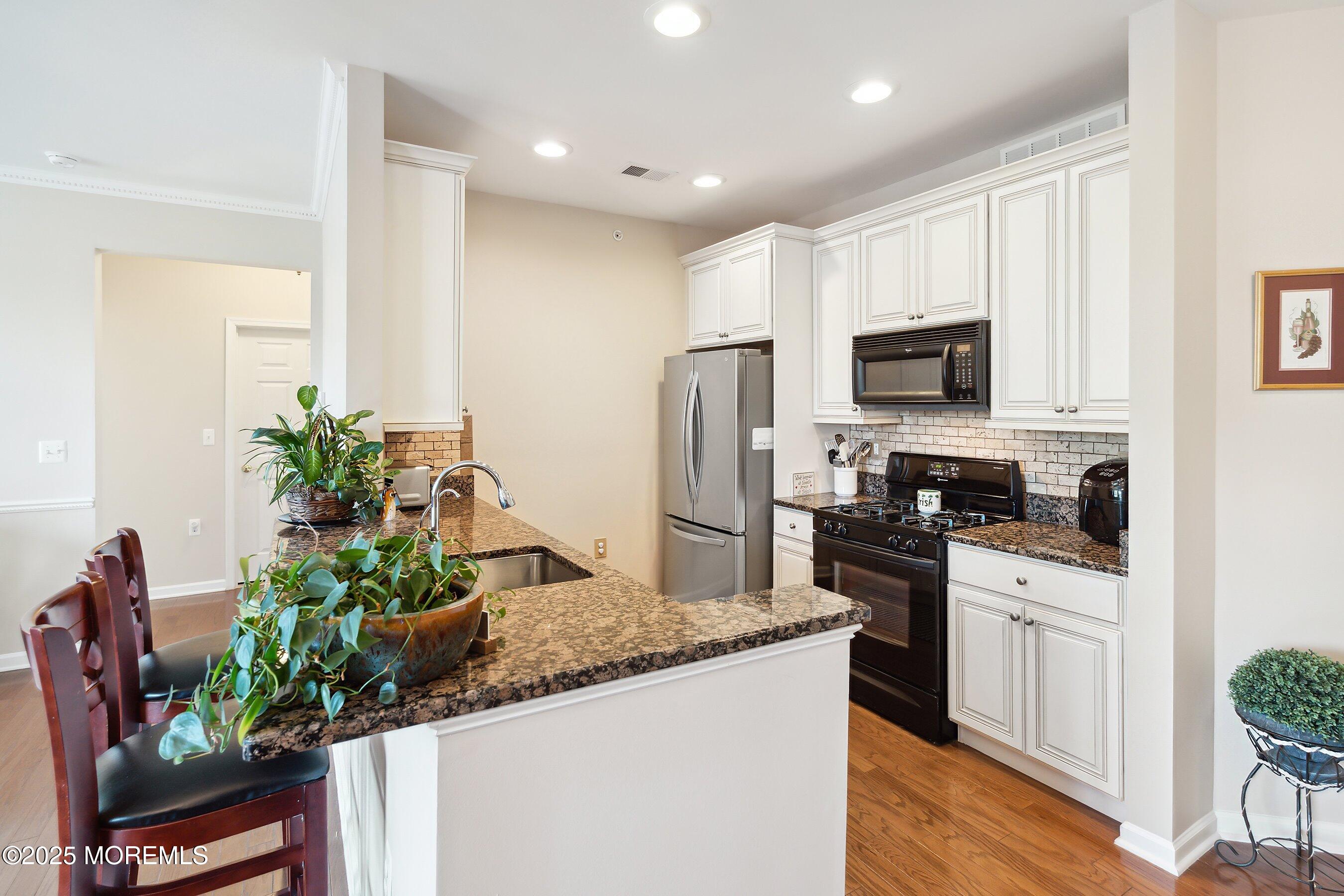 232 Sophee Lane, Lakewood, New Jersey image 12