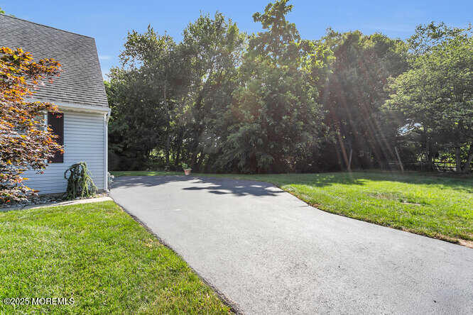 10 Johnson Avenue