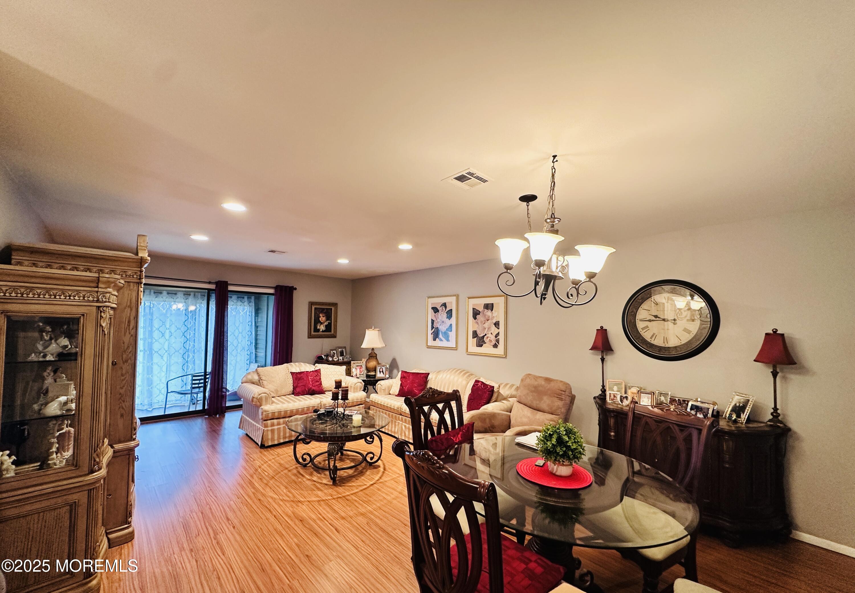 232 Medford Court #B, Manalapan, New Jersey image 5