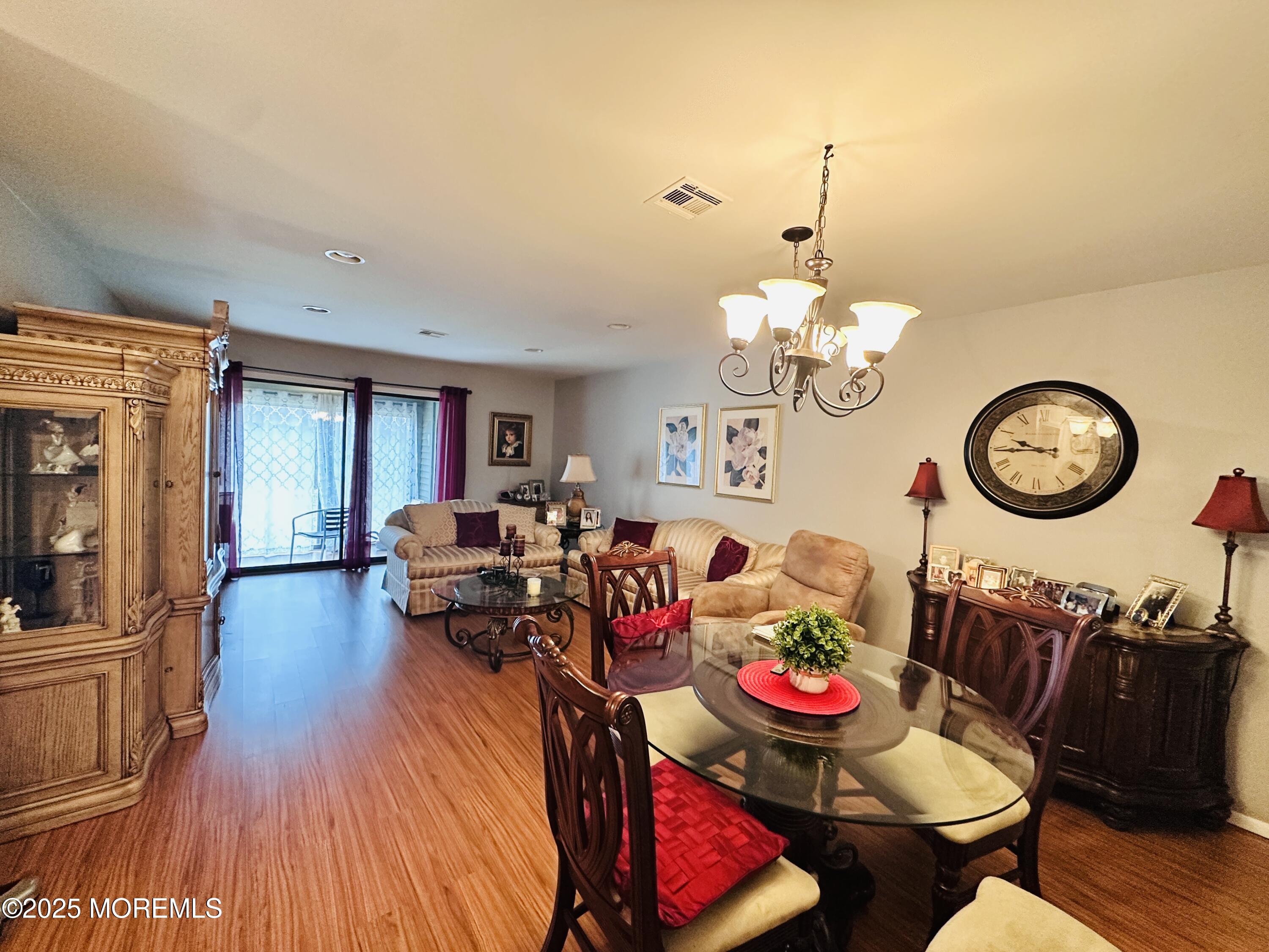 232 Medford Court #B, Manalapan, New Jersey image 8