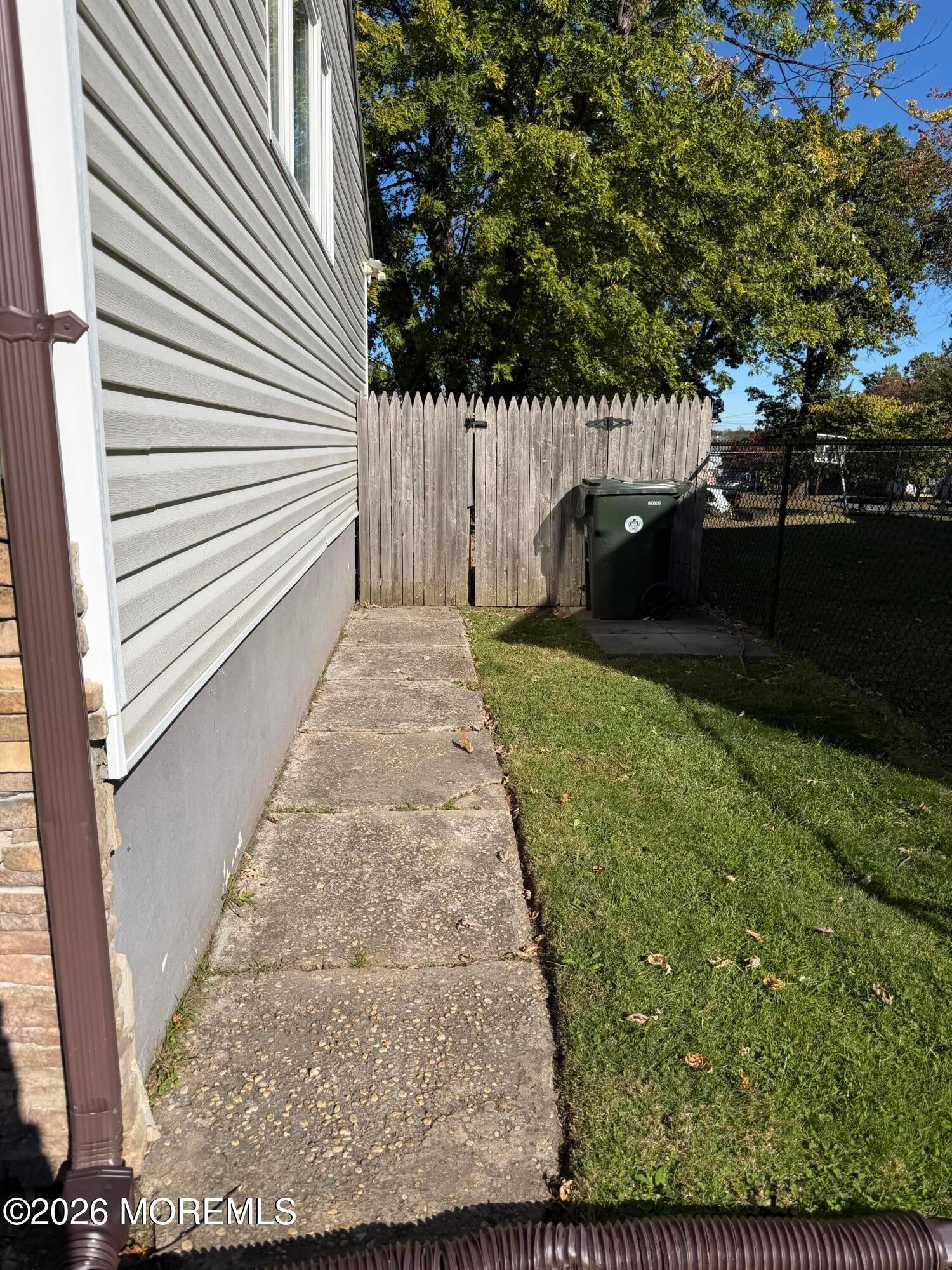 2 Knoll Terrace