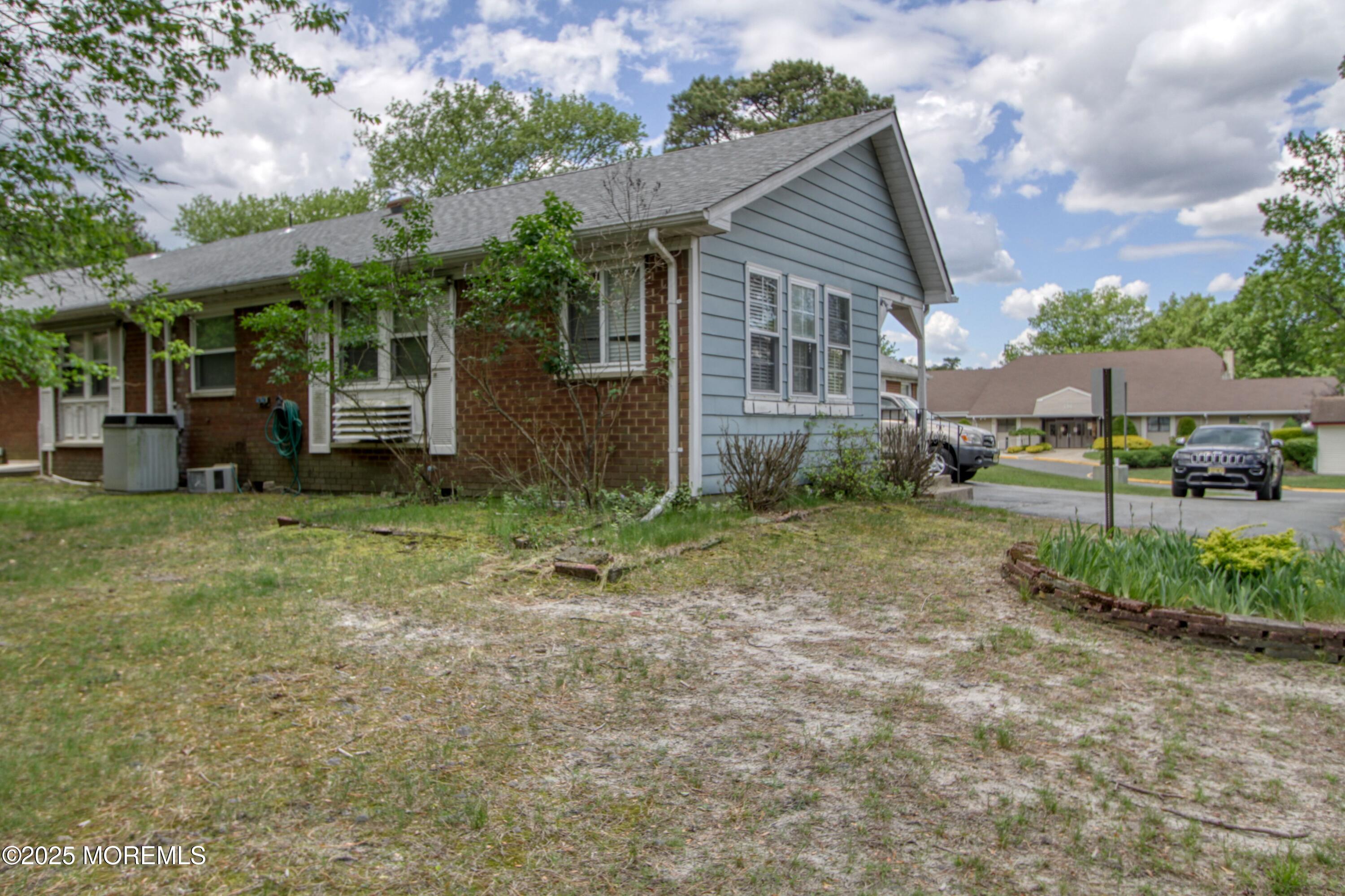18 Moccasin Drive #D, Whiting, New Jersey image 15