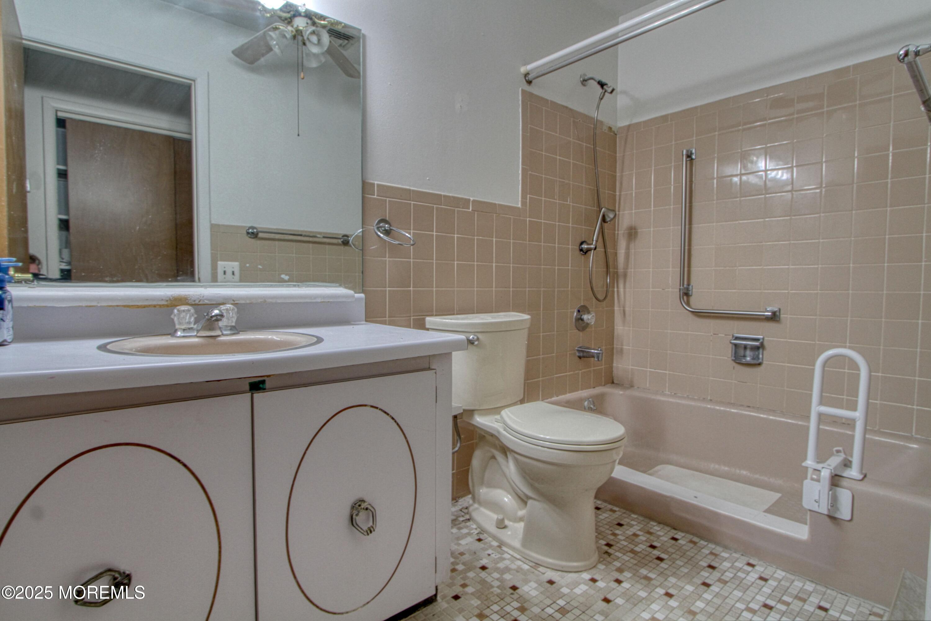 18 Moccasin Drive #D, Whiting, New Jersey image 9