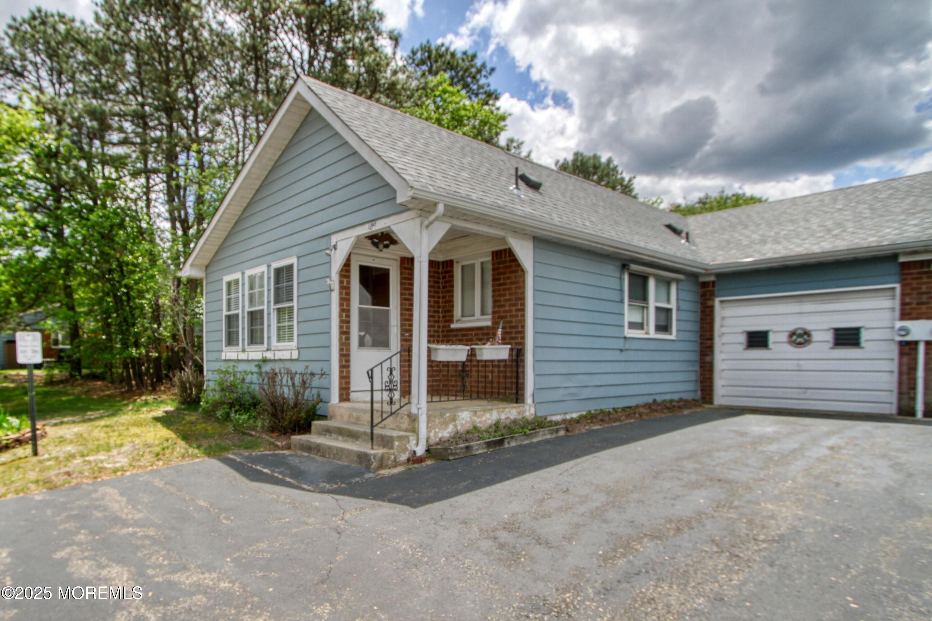 18 Moccasin Drive #D, Whiting, New Jersey image 1