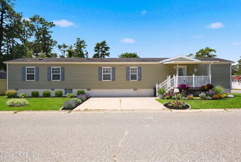 Mobile Home For Sale - 15 Fawn Place<br/> Whiting, NJ 08759