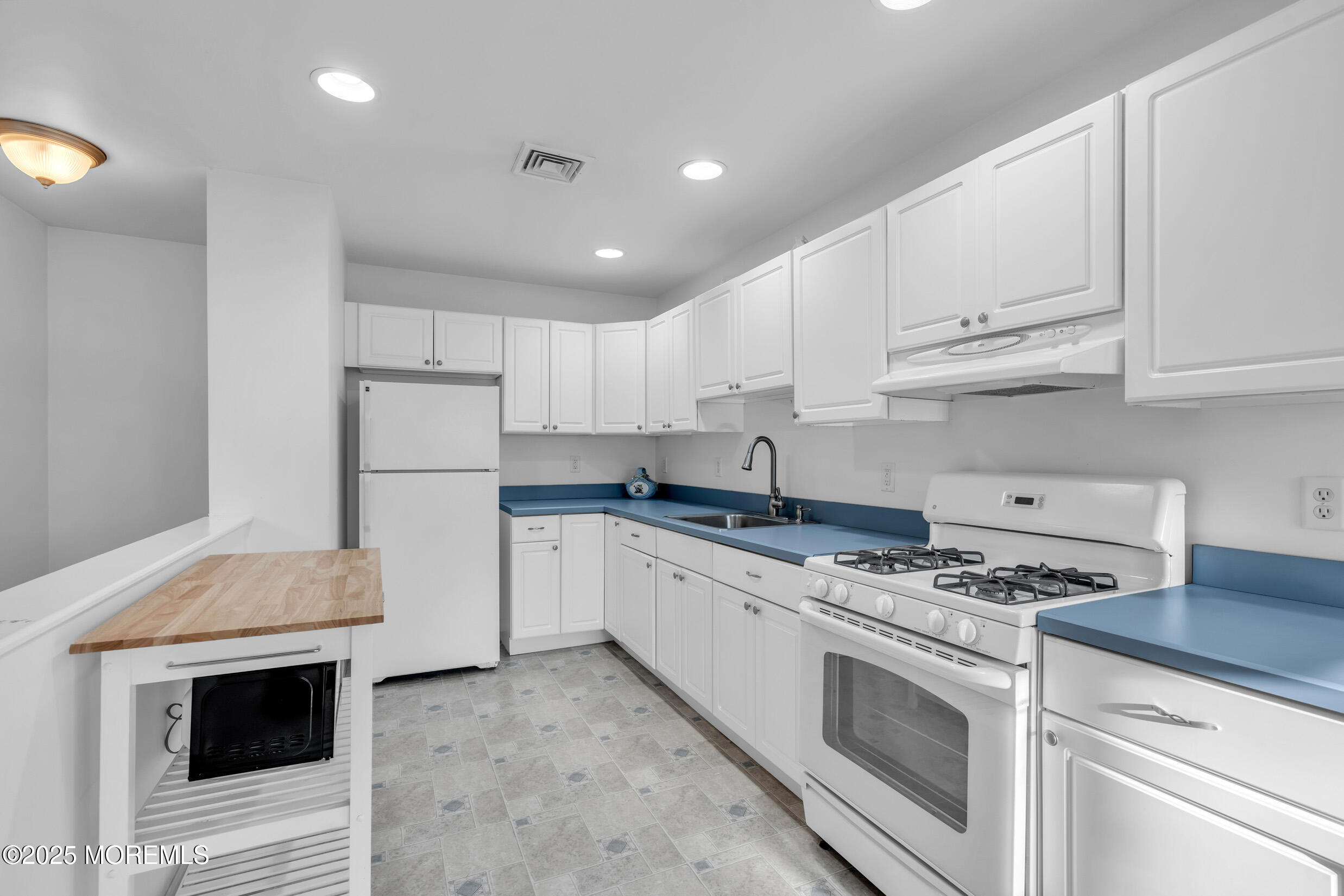 216 Georges Road, Brick, New Jersey image 18