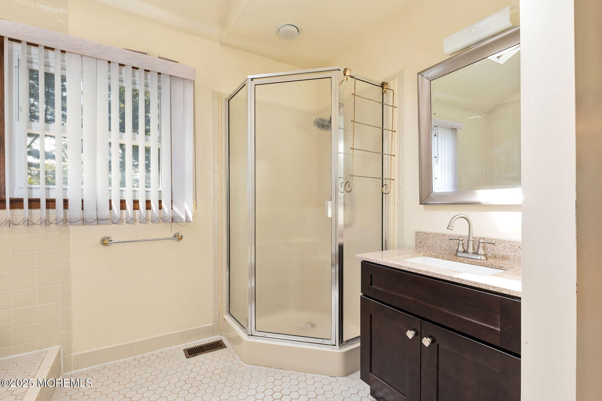 11 Woodhollow Drive, Holmdel, New Jersey image 32