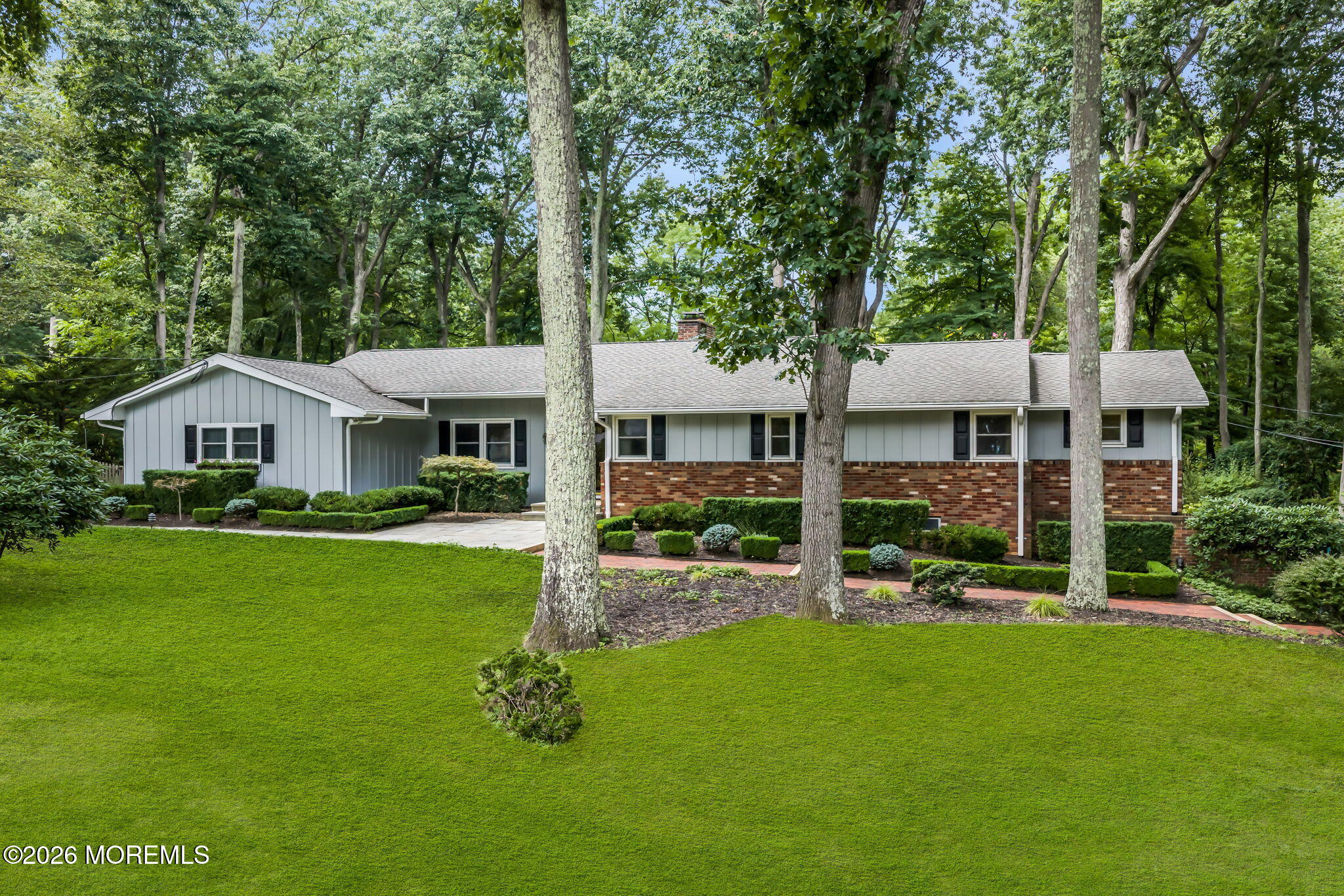 10 Woodland Drive