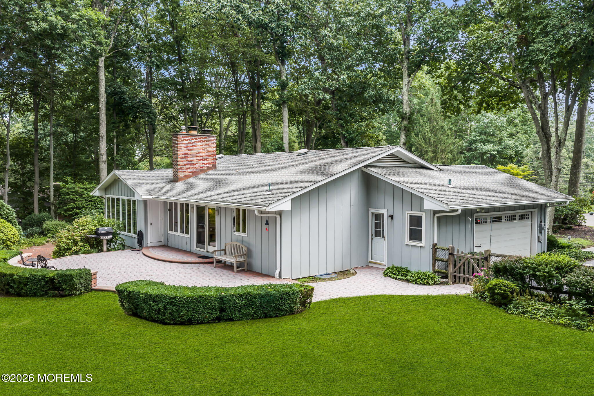 10 Woodland Drive