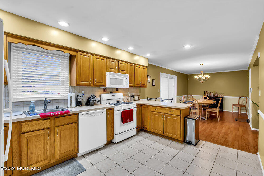 365 Delaware Drive, Brick, New Jersey image 31