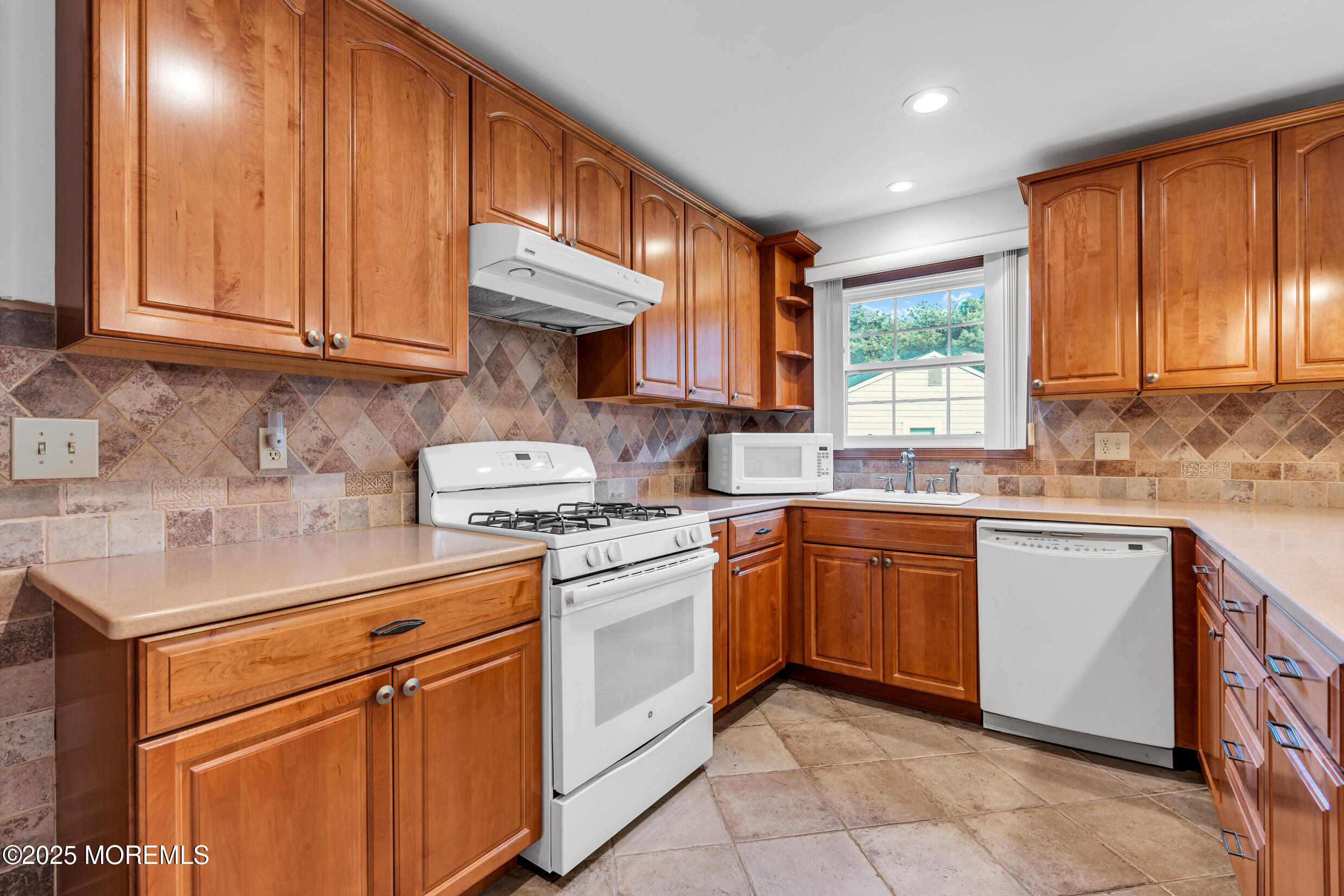 11 S Point Court, Toms River, New Jersey image 16