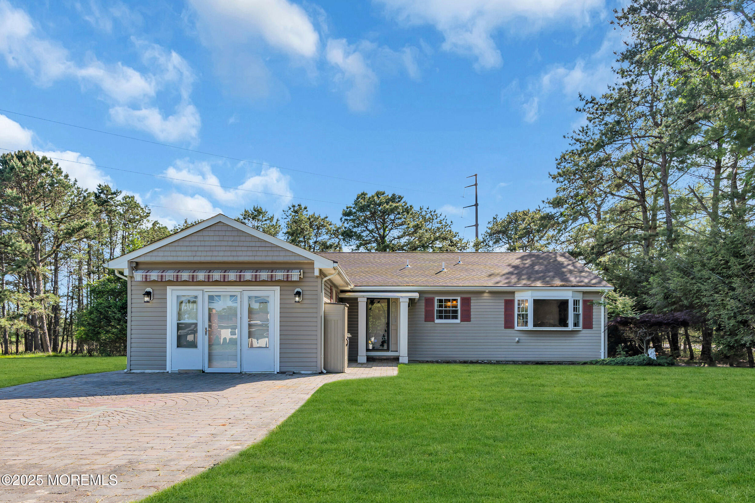 11 S Point Court, Toms River, New Jersey image 1