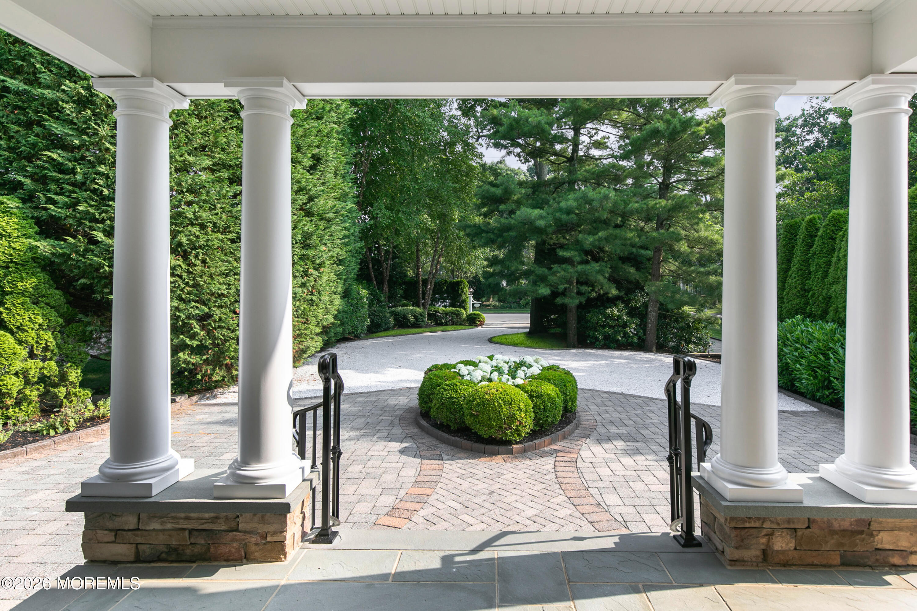 619 Beacon Boulevard