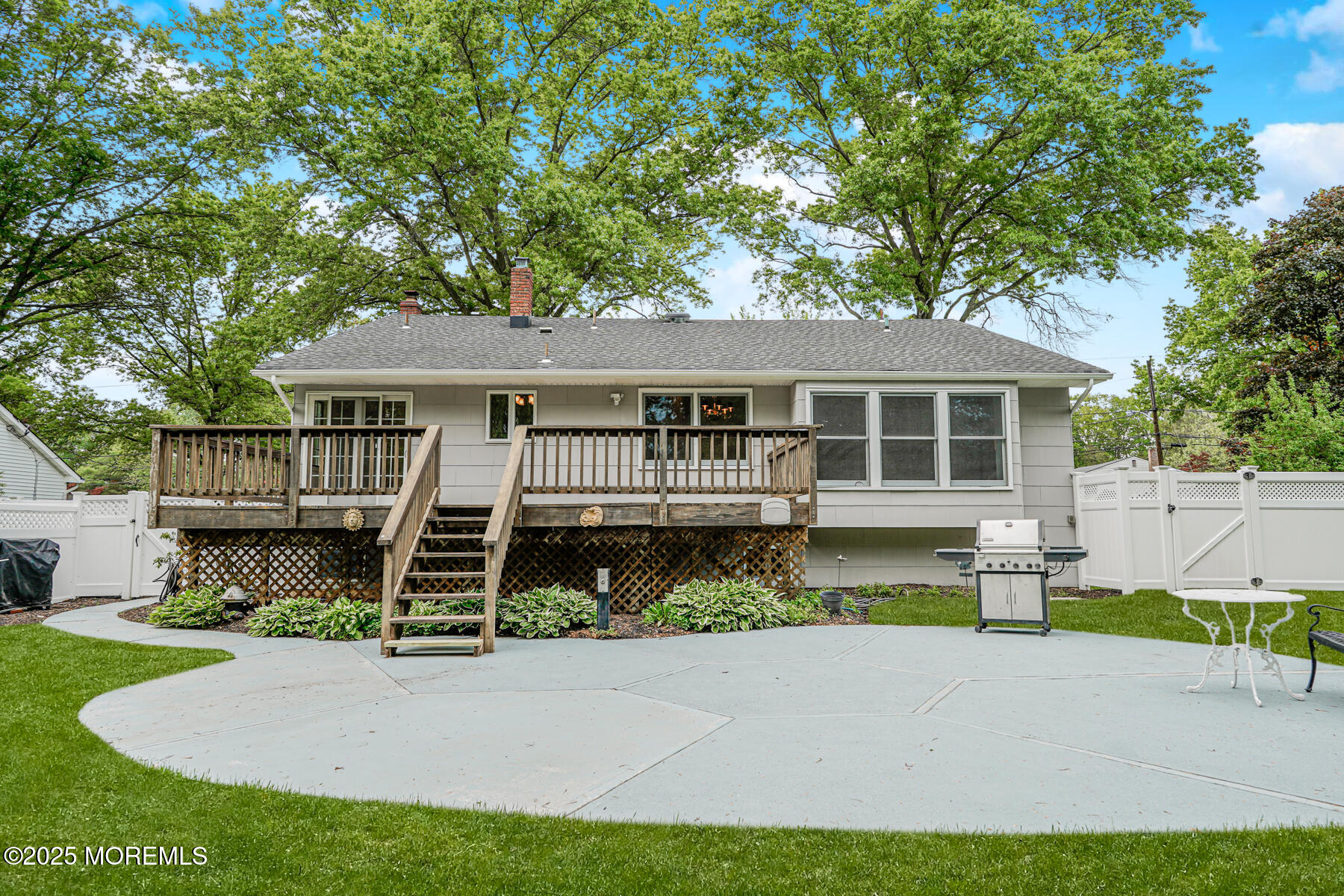 8 Emerson Drive, Morganville, New Jersey image 30