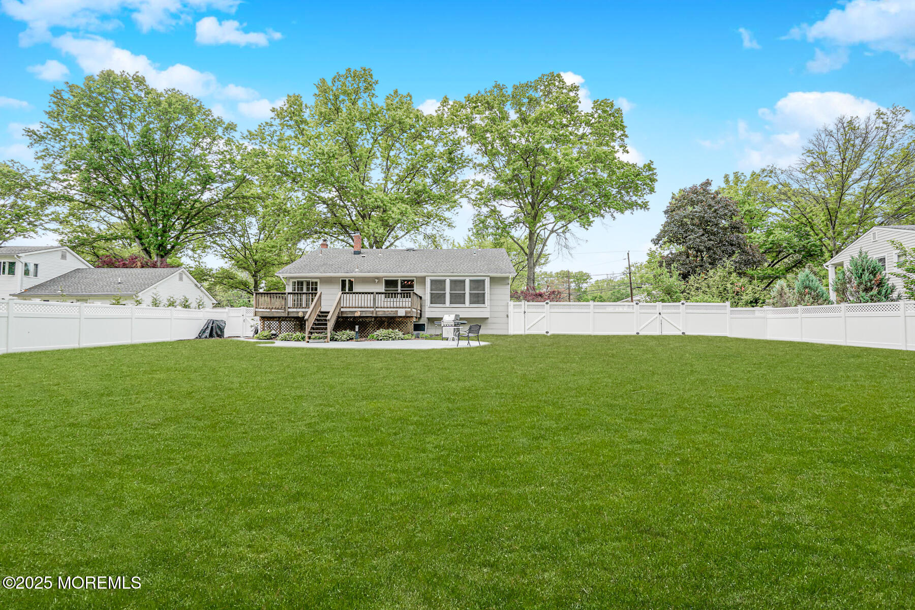 8 Emerson Drive, Morganville, New Jersey image 31