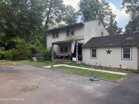 Homes For Sale - 15 Lakeshore Drive<br/> Lakehurst, NJ 08733