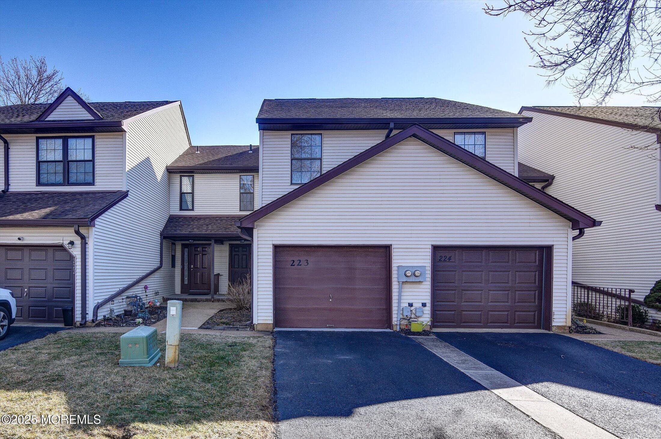 223 Longwood Drive #22-3, Manalapan, New Jersey image 1