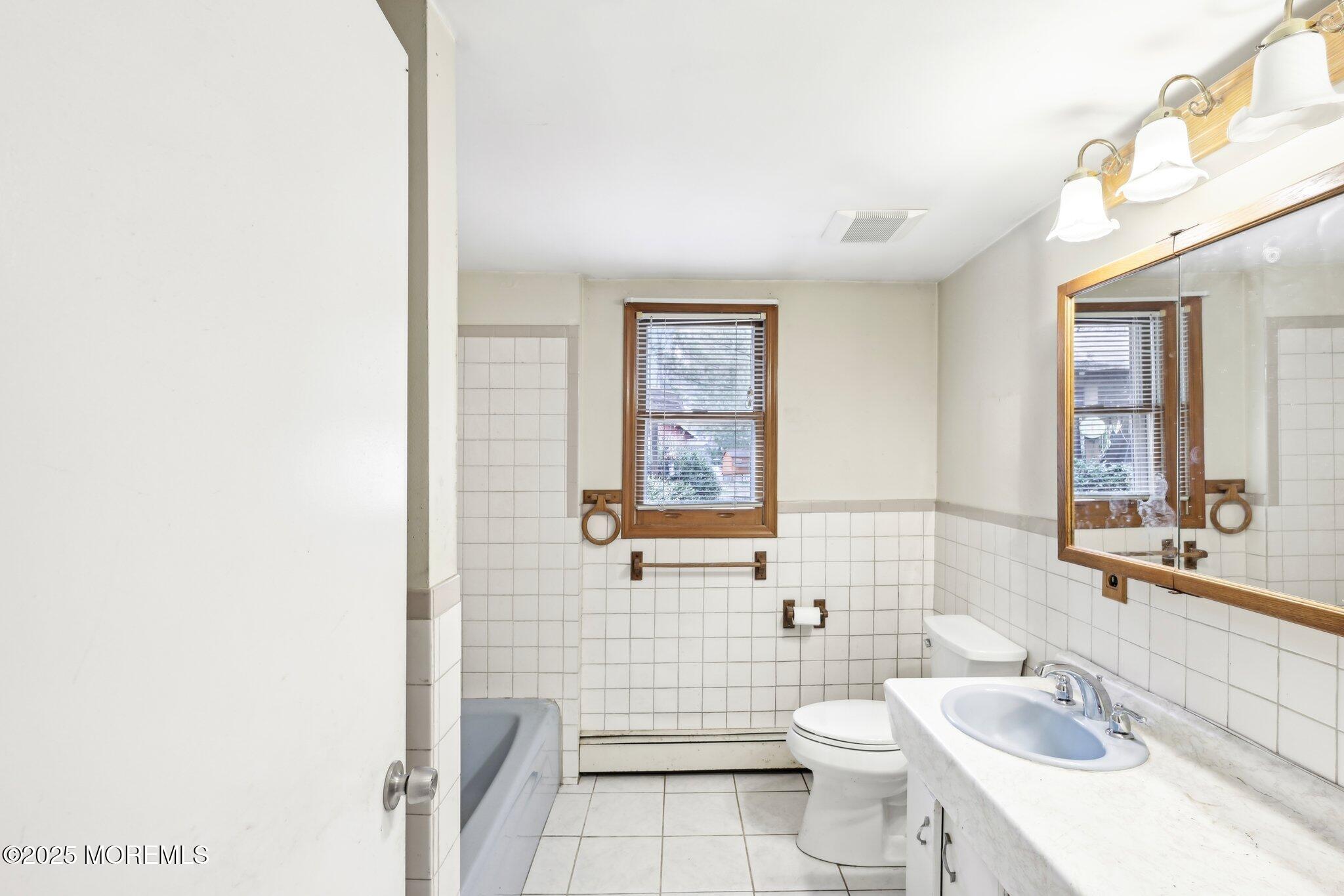 227 Lloyd Road, Aberdeen, New Jersey image 11