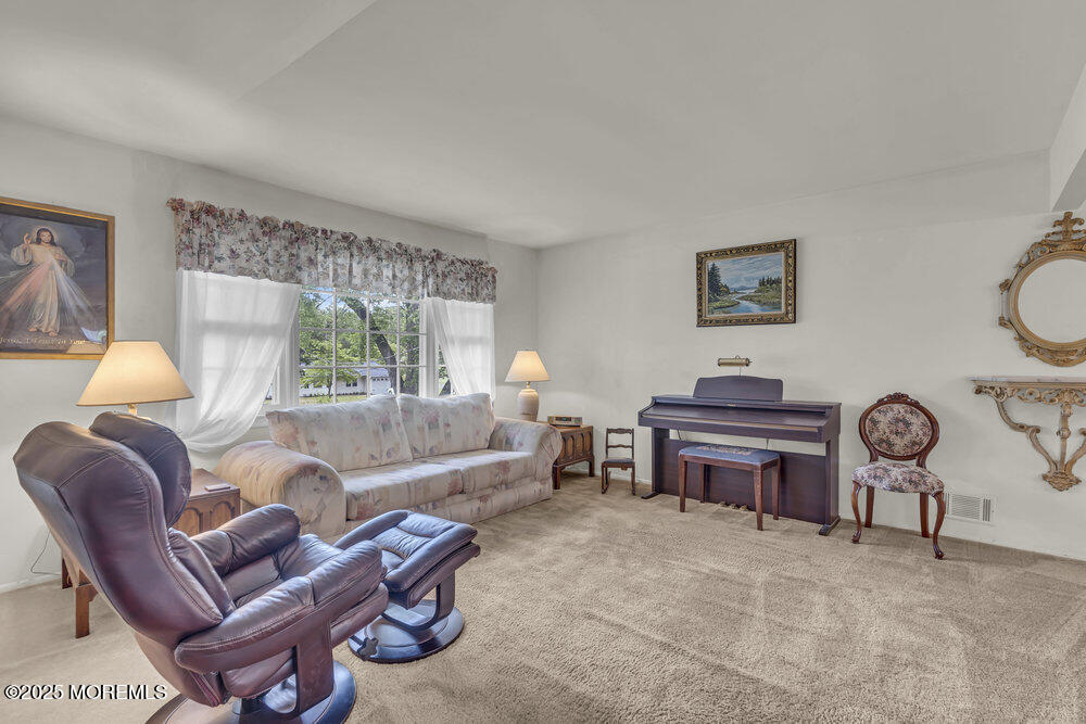 44 Hoover Street, Freehold, New Jersey image 12