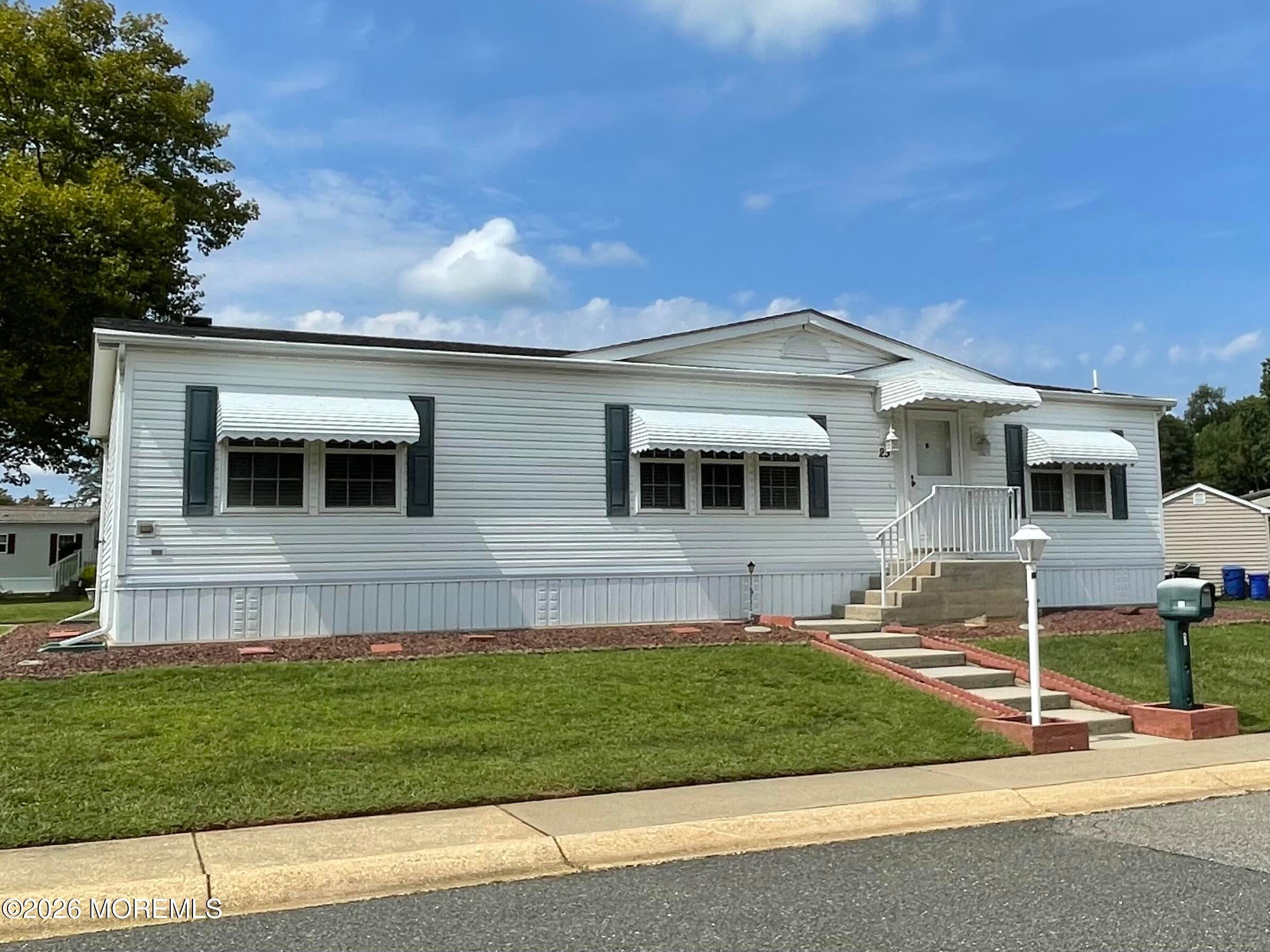 23 Brookside Way