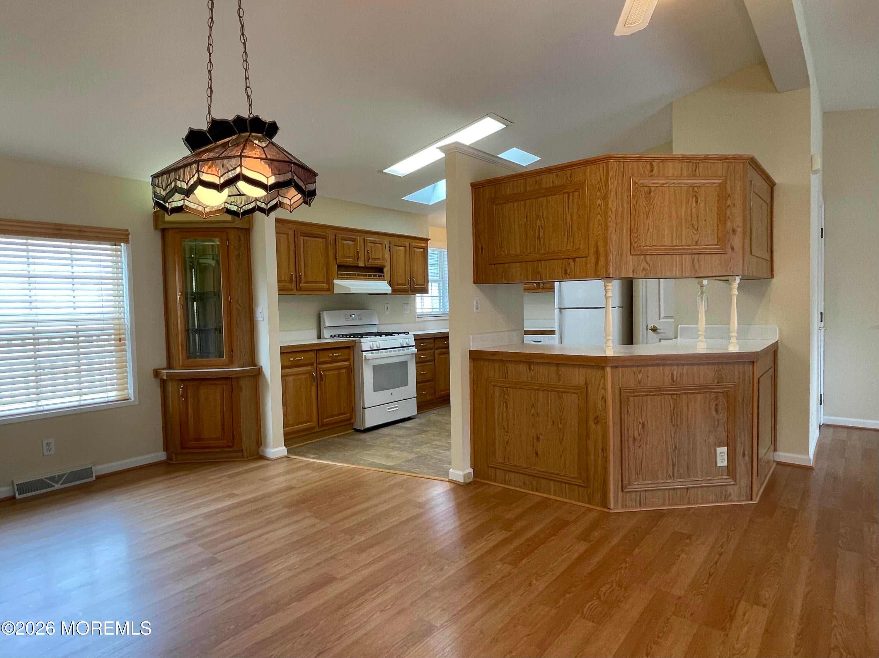 23 Brookside Way
