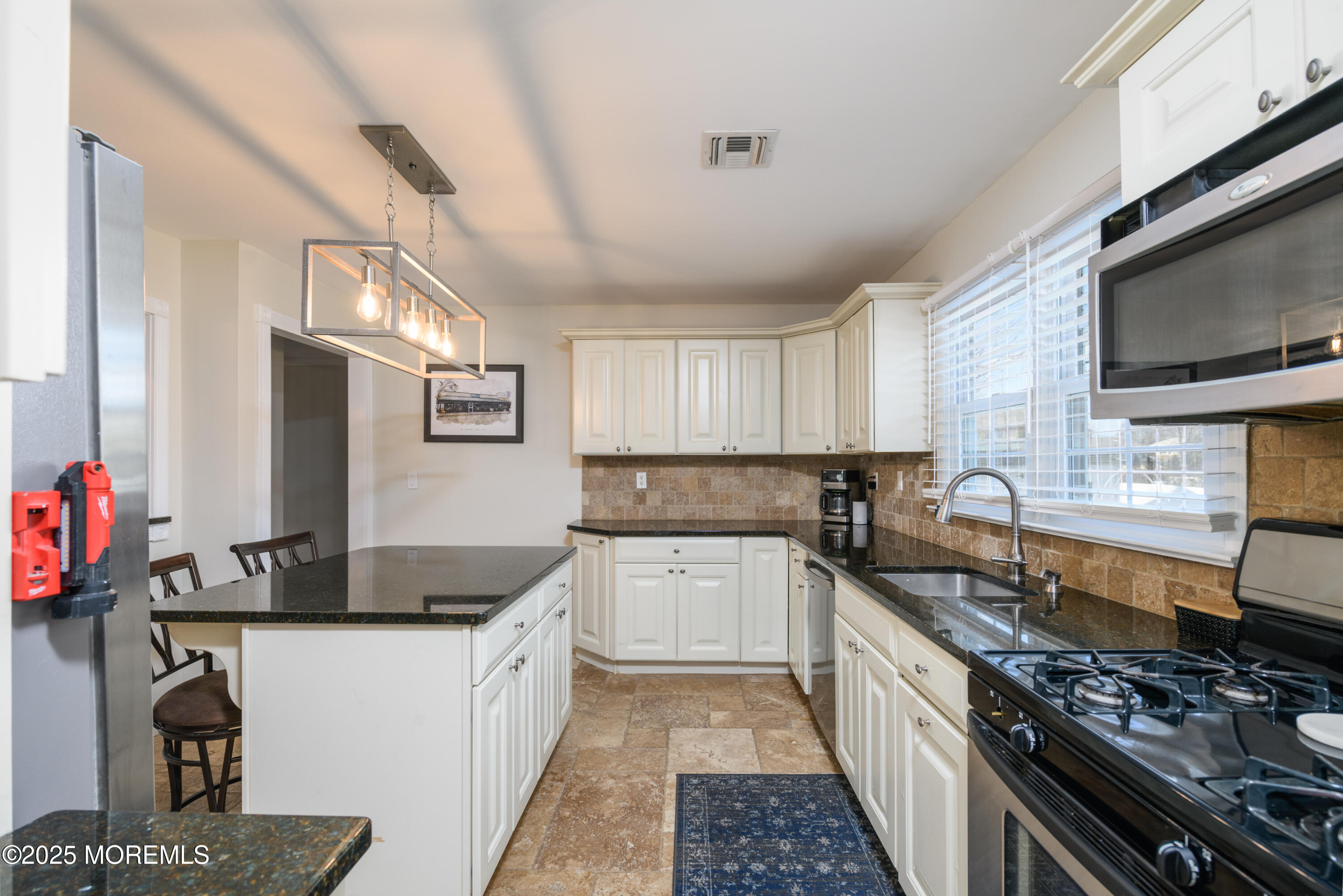 431 Walnut Street, Port Monmouth, New Jersey image 9