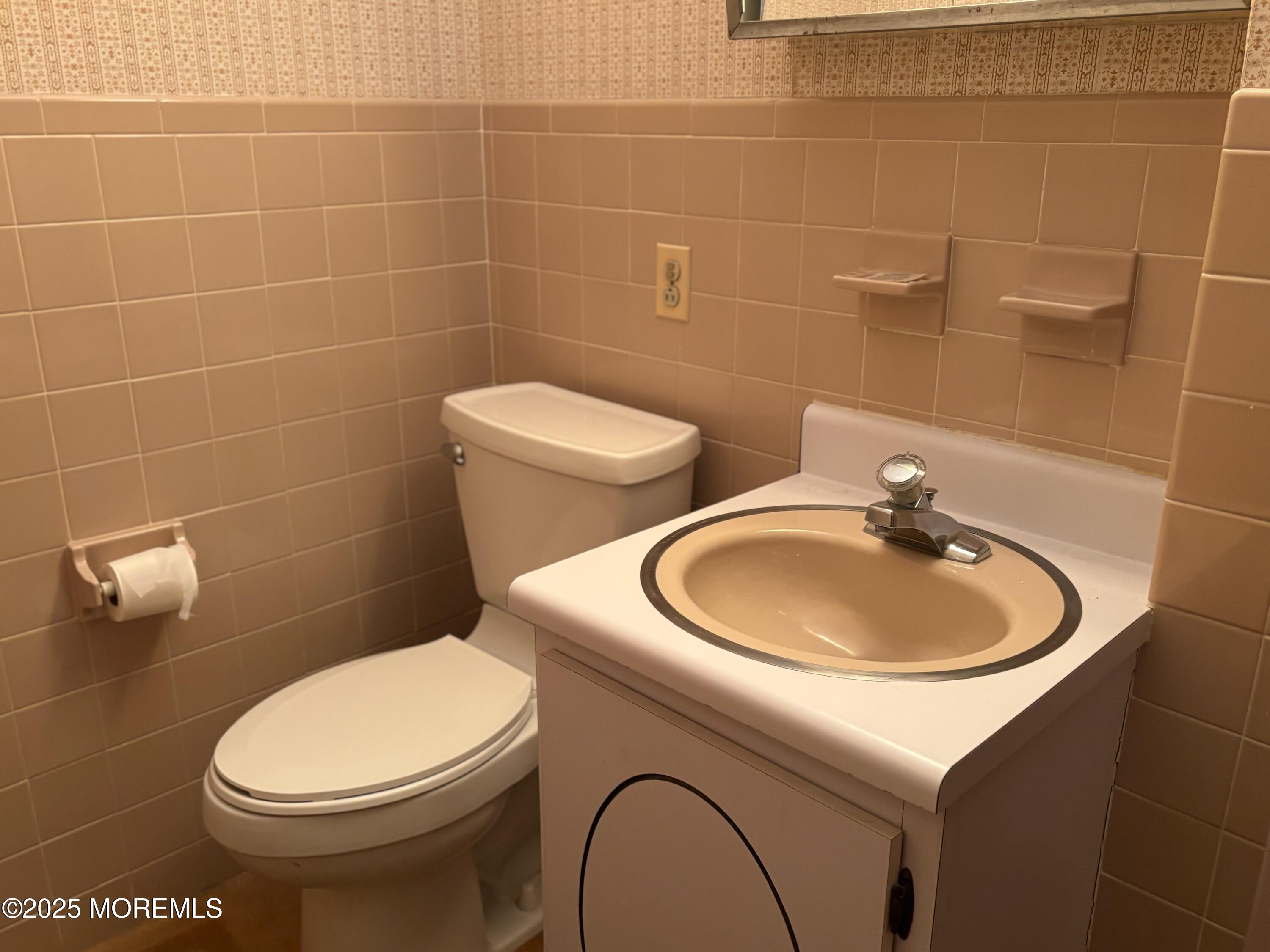 194 Constitution Boulevard, Whiting, New Jersey image 26