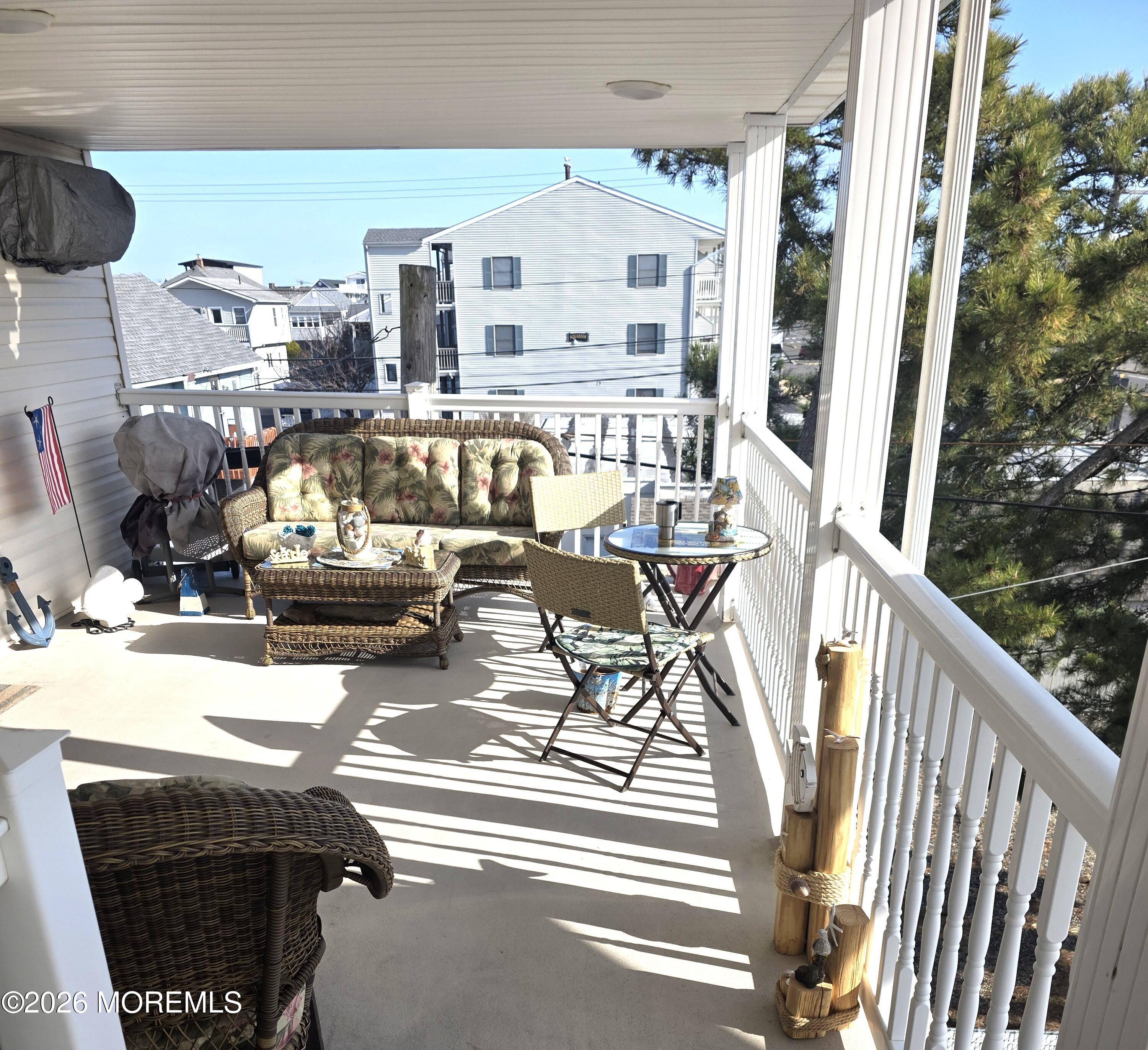 202 Franklin Avenue 12