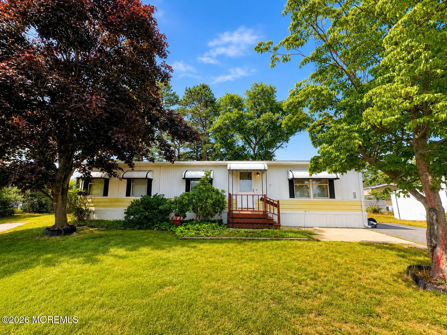 Photo 1 of 10 — 4 Wren Court, Whiting, NJ 08759