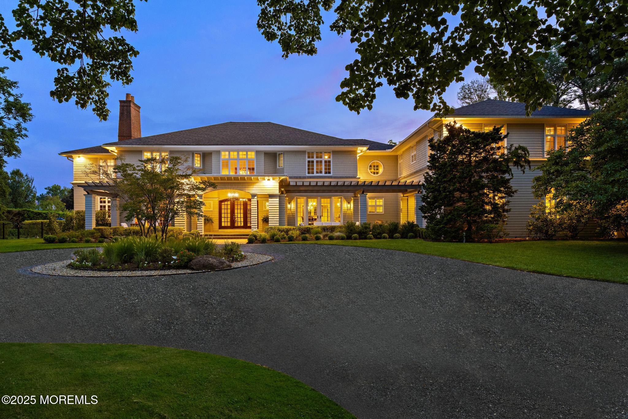 8 Buttonwood Lane