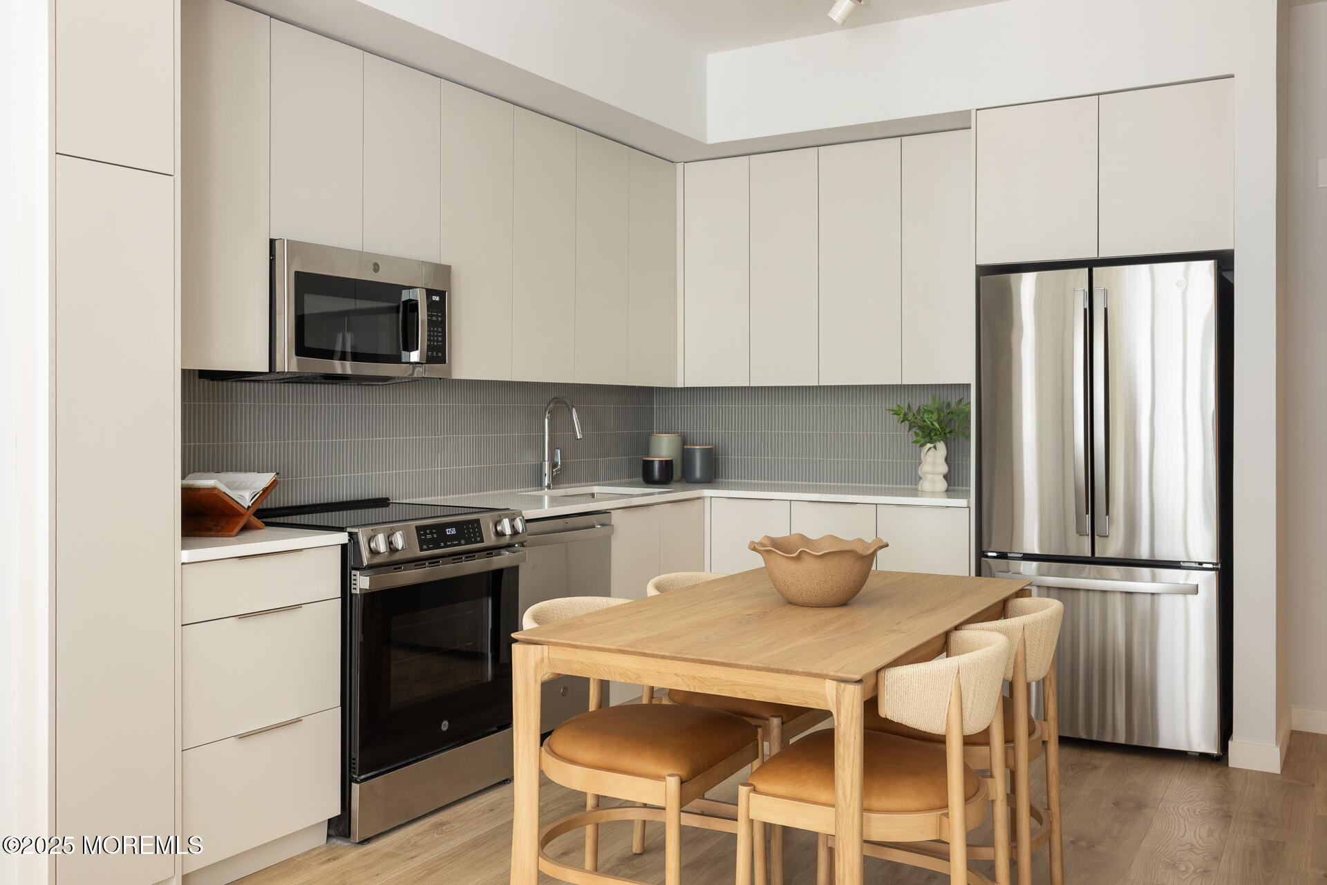 1150 Kingsley Street TH202-5