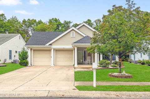 Photo of 511 Waterford Drive, Manchester, NJ 08759 (MLS # 22530990)