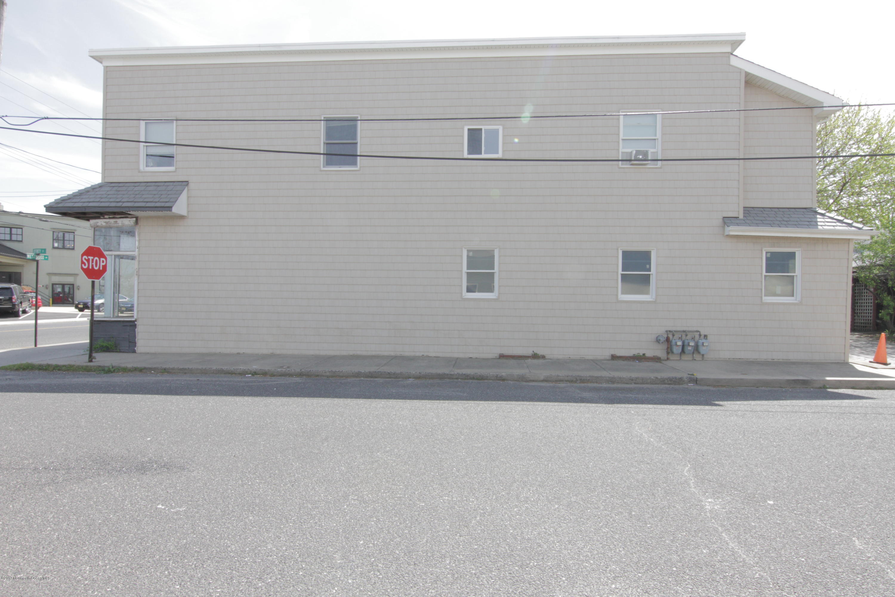 192-194 Westwood Avenue