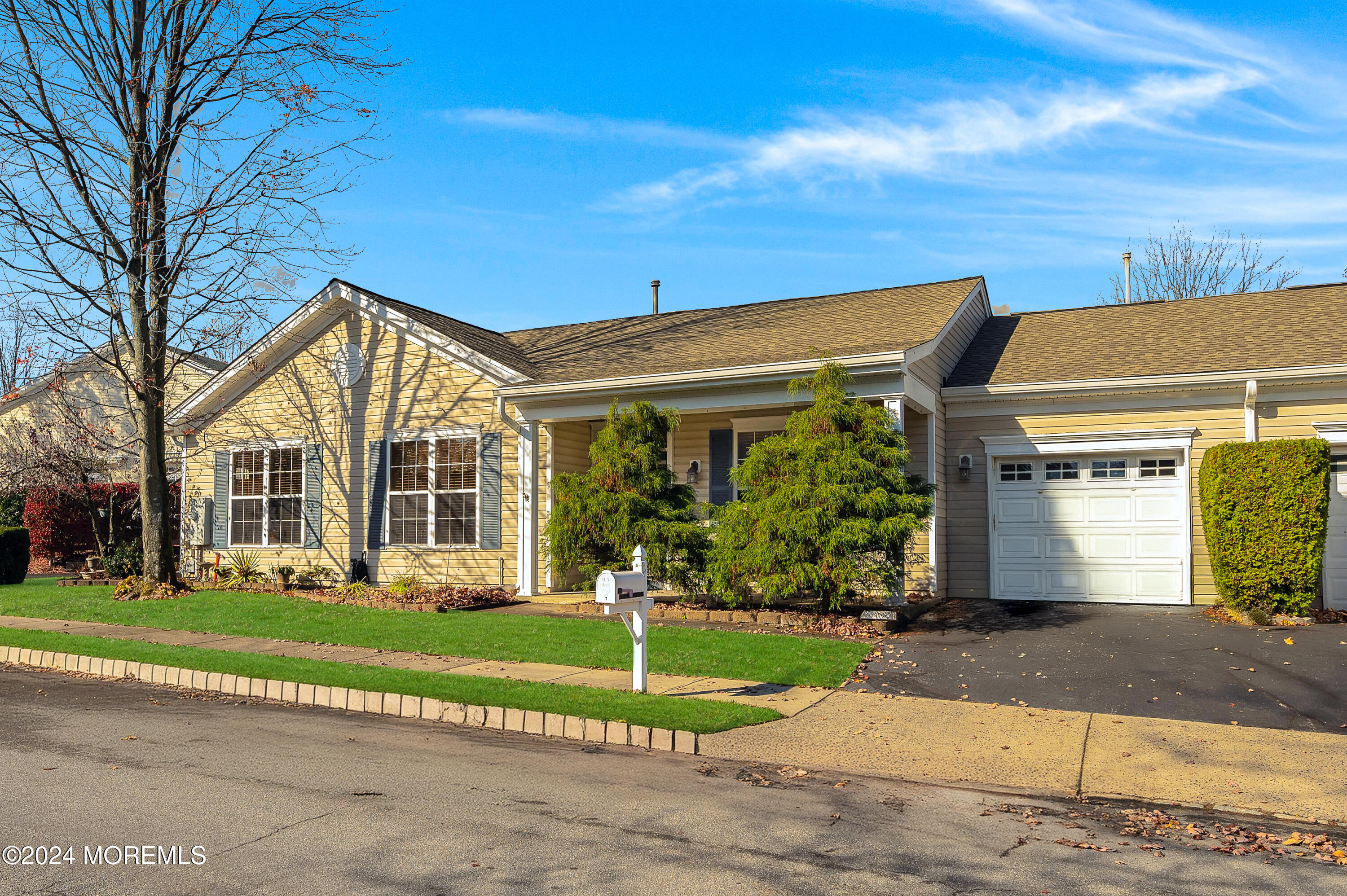 7 Autumntide Drive, Lakewood, New Jersey image 1