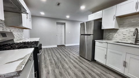 Multifamily For Rent - 614 Pine Street #1<br/> Monmouth County, Asbury Park, NJ 07712