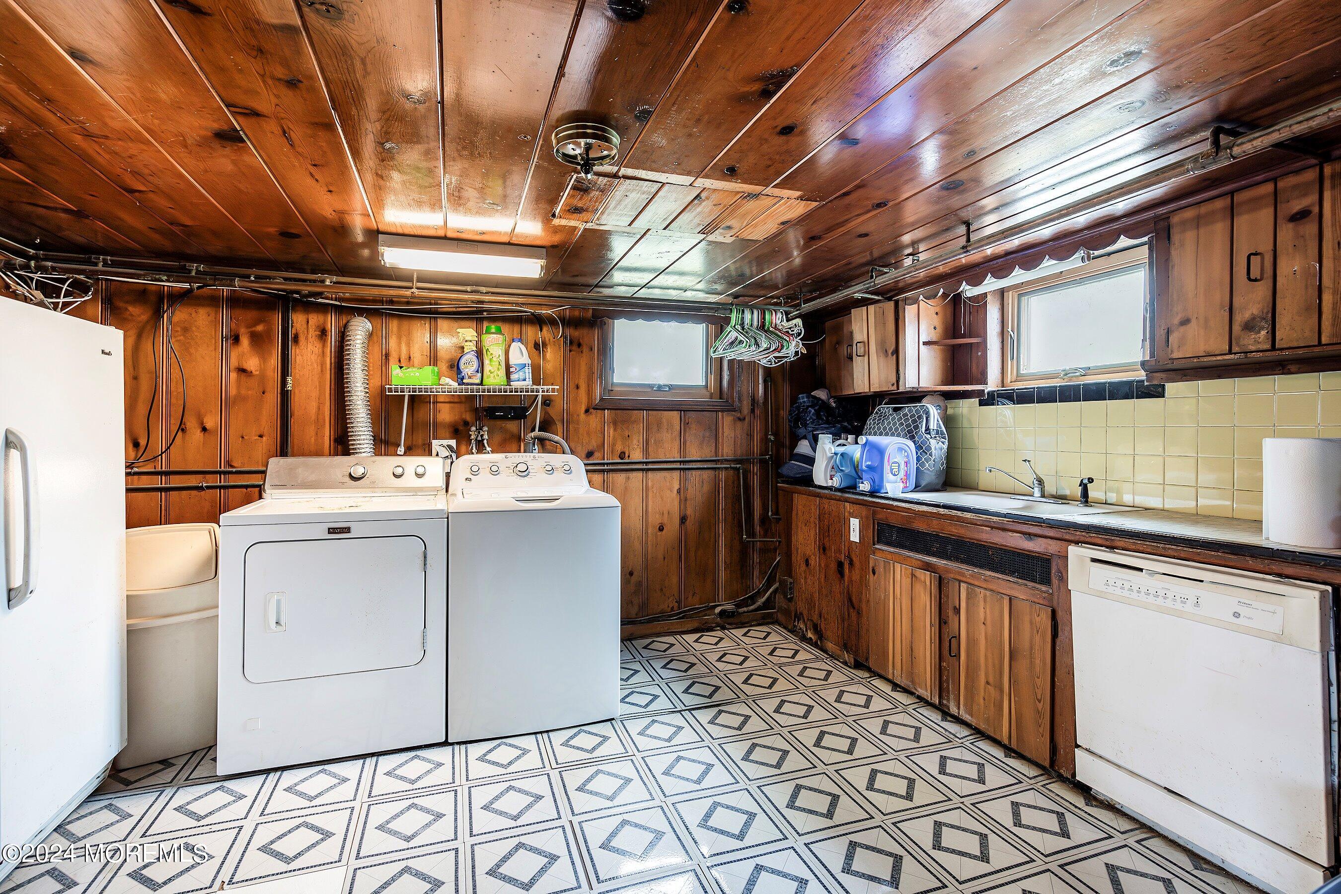 202 Knox Avenue, Eatontown, New Jersey image 18