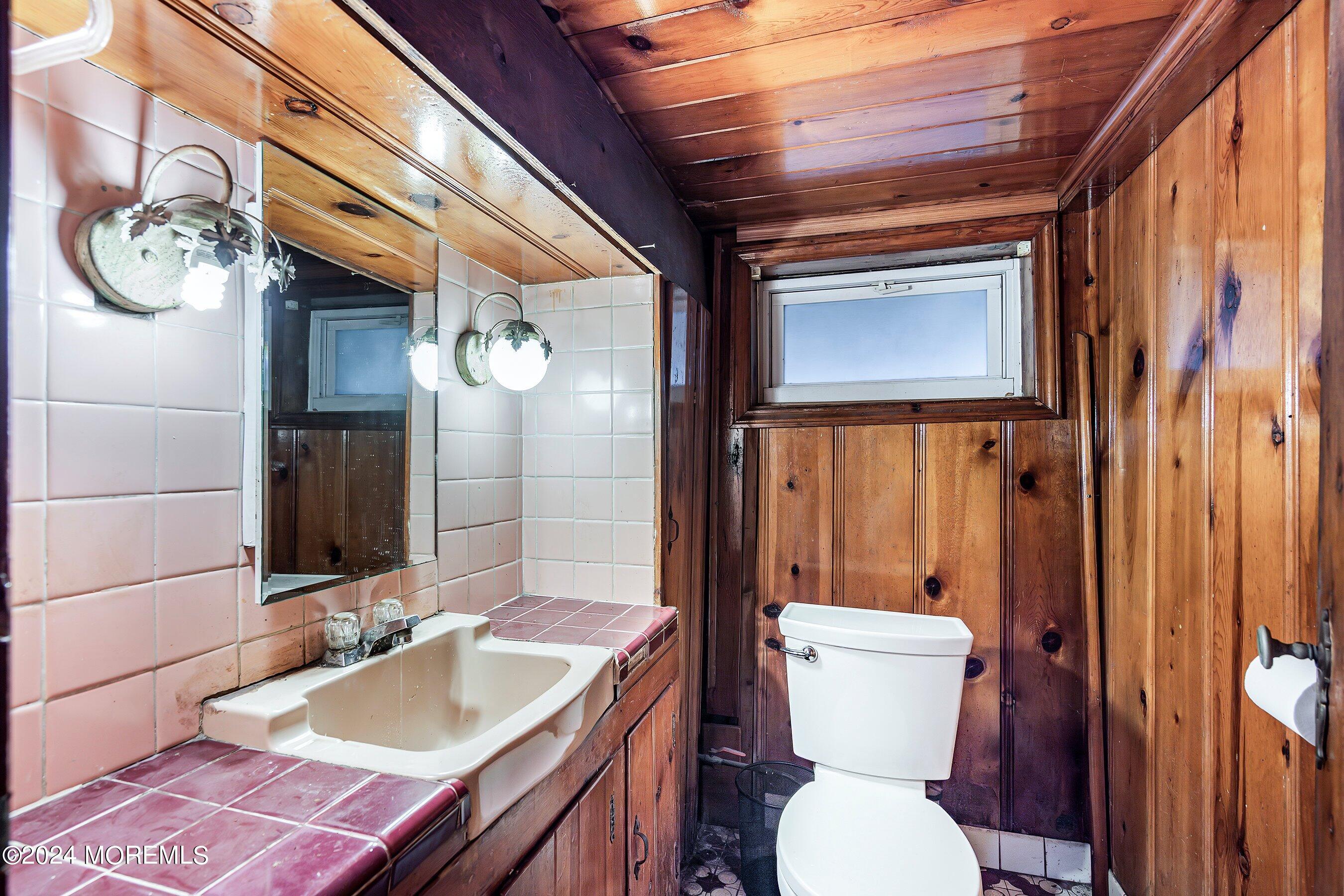 202 Knox Avenue, Eatontown, New Jersey image 19