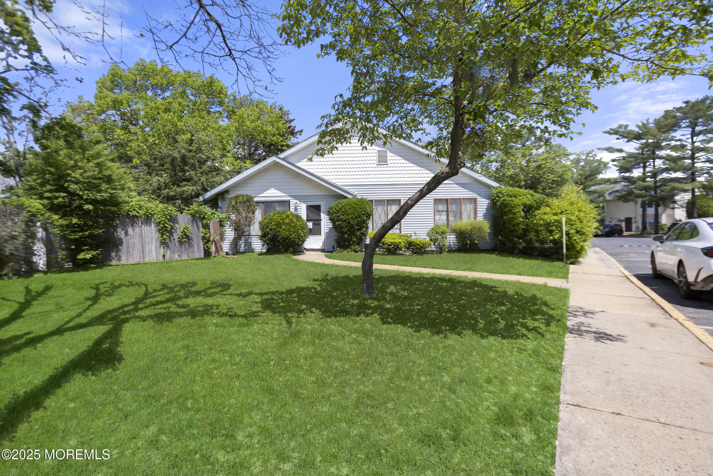 101 Williamsburg Lane, Lakewood, New Jersey image 3