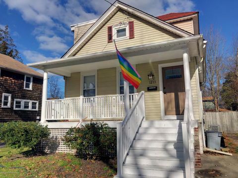 Homes For Rent - 1213 4th Avenue<br/> Monmouth County, Asbury Park, NJ 07712