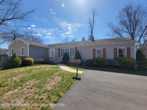 Homes For Rent - 1 HALF Robin Drive<br/> Oakhurst, NJ 07755