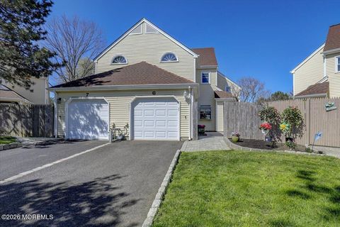Photo of 6 Longfellow Court, Freehold, NJ 07728 (MLS # 22611428)
