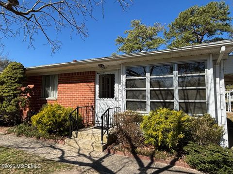 Homes For Sale - 133 Hudson Parkway #C<br/> Whiting, NJ 08759