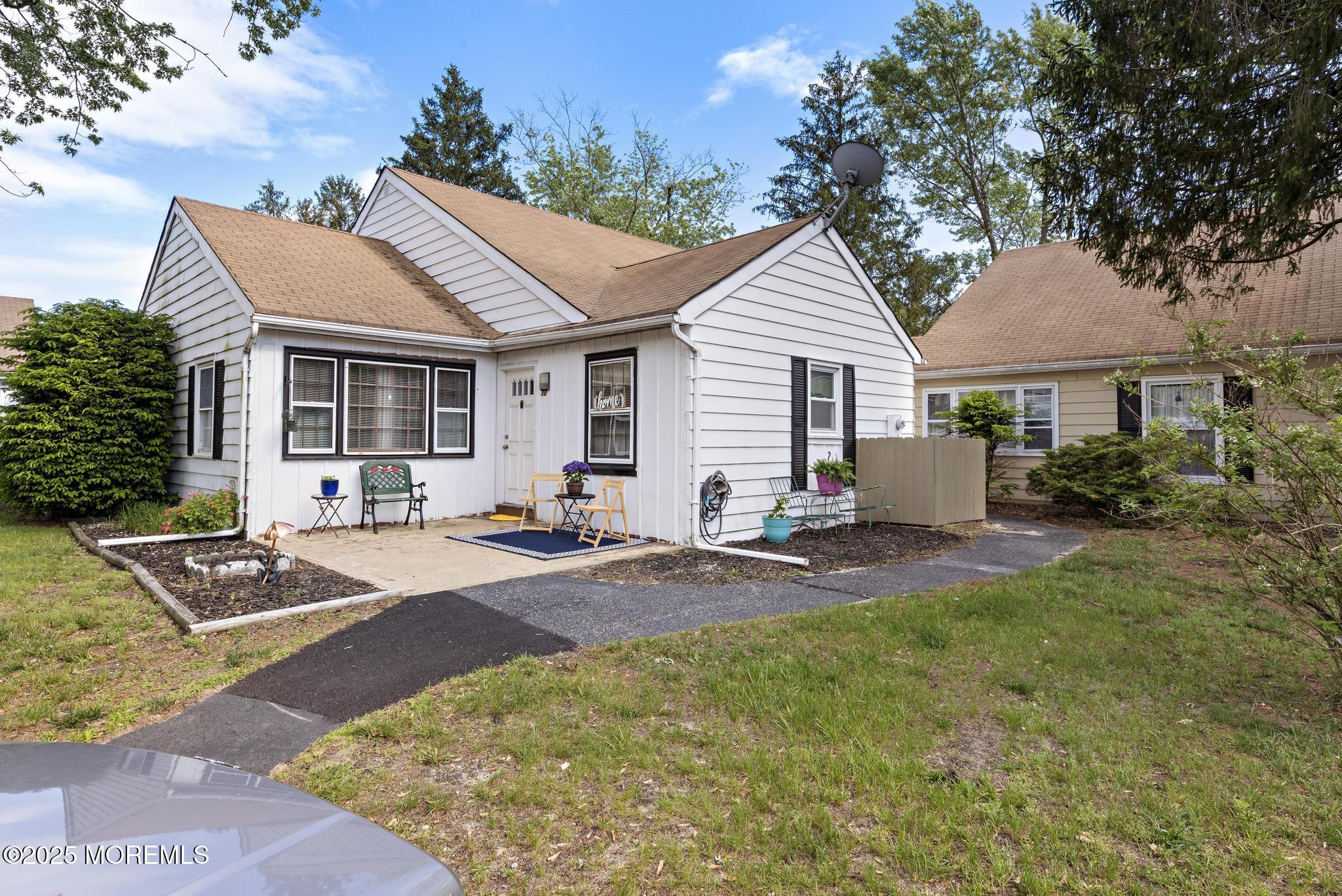 12 Dover Walk, Toms River, New Jersey image 4