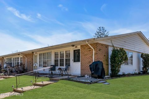 Condo For Sale - 55F Edinburgh Lane<br/> Manchester, NJ 08759