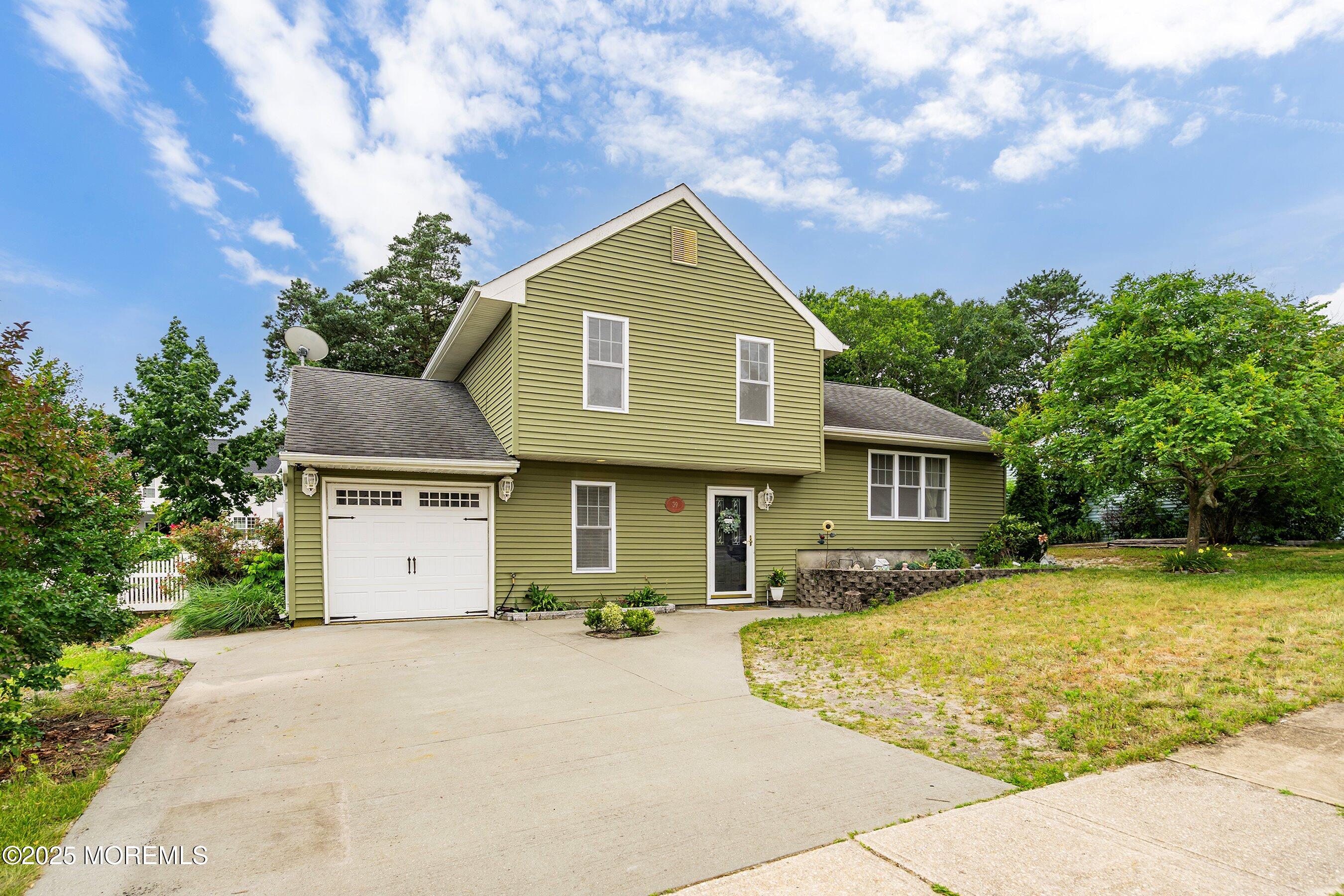 39 Georgetown Boulevard