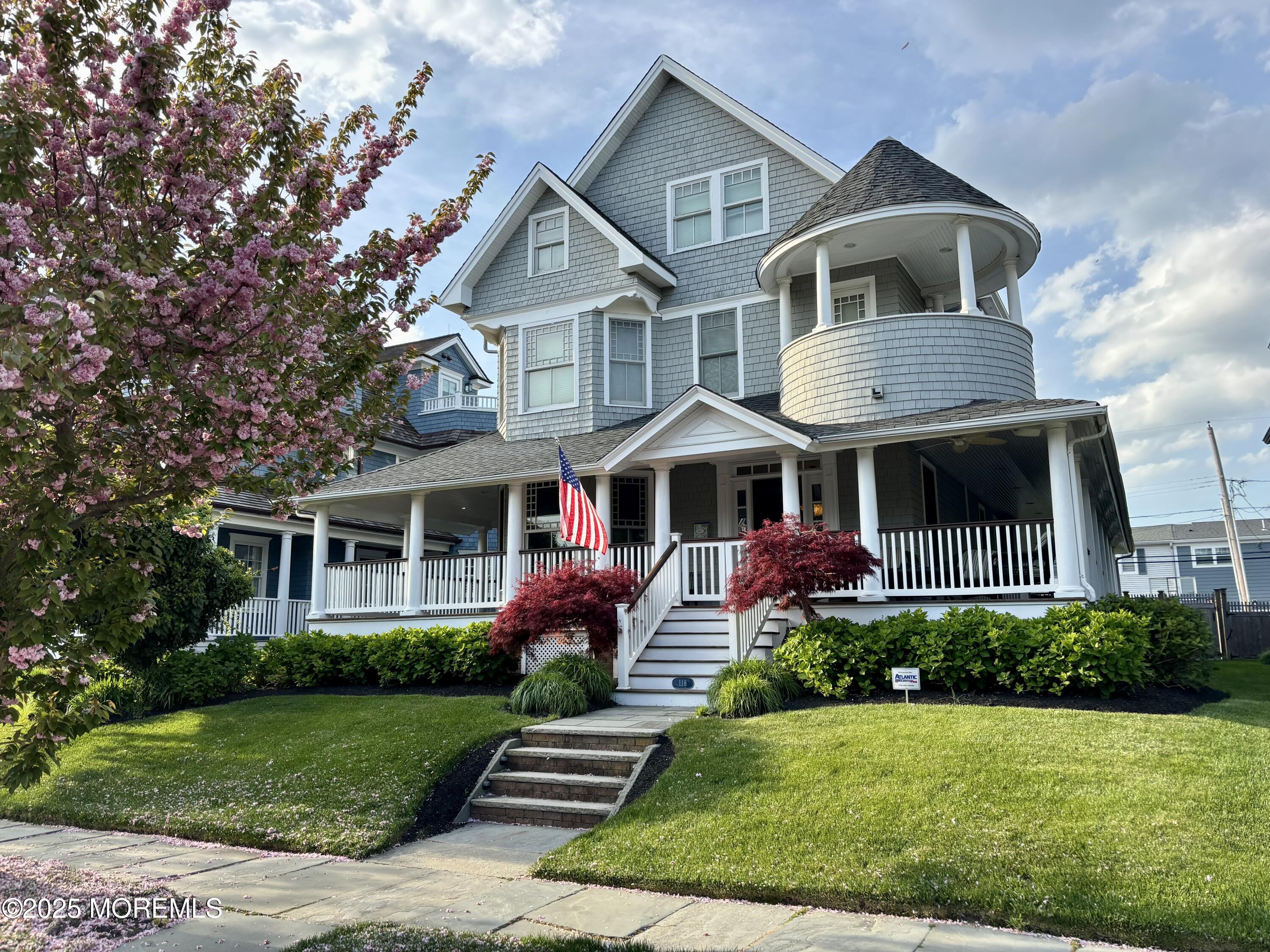 118 Sylvania Avenue