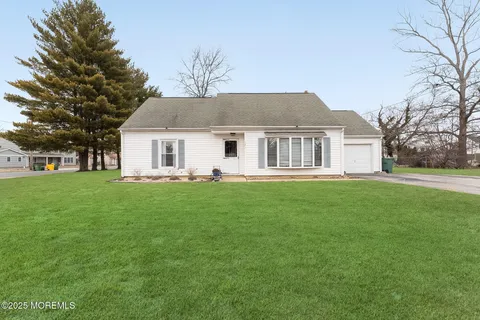 MLS: 22505699